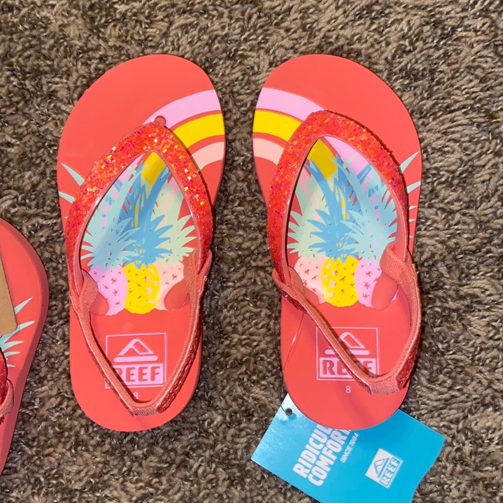 NWT REEF GIRLS SANDALS LITTLE STARGAZER PRINTS PINEAPPLE SIZES 4, 5 toddler